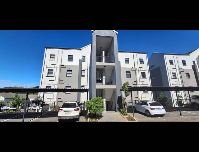 2 BEDROOM APARTMENT TO LET IN BALLITO CENTRAL